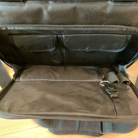 DICOTA - canvas messenger laptop bag 16" - Picture 3 of 5